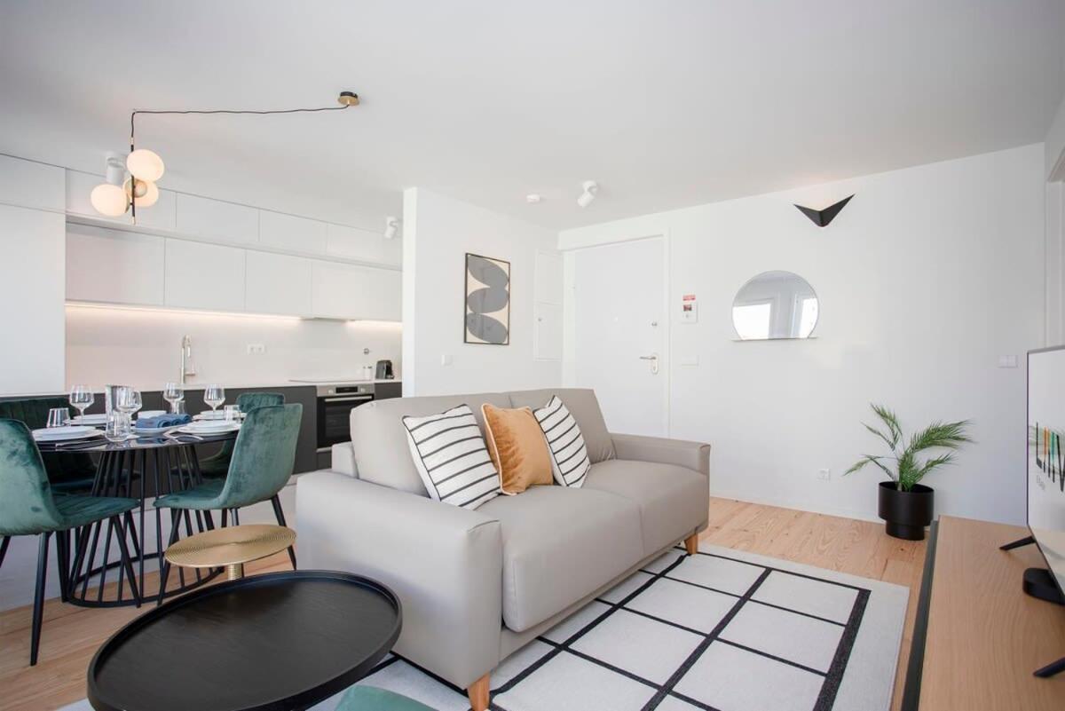 Liiiving In Porto-Modern & Glam Rooftop Apartment Bagian luar foto
